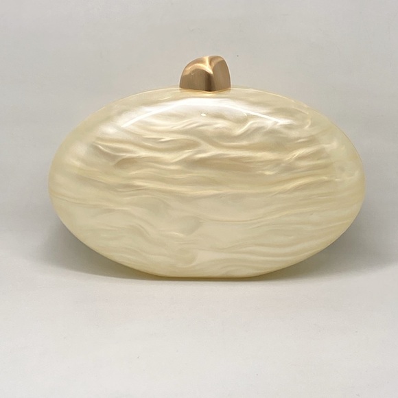 Cult Gaia Eviana Pearlized Clutch - Picture 5 of 12